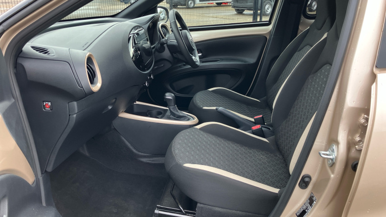 Toyota Aygo X 1.0 VVT-i Edge 5dr Auto Petrol Hatchback